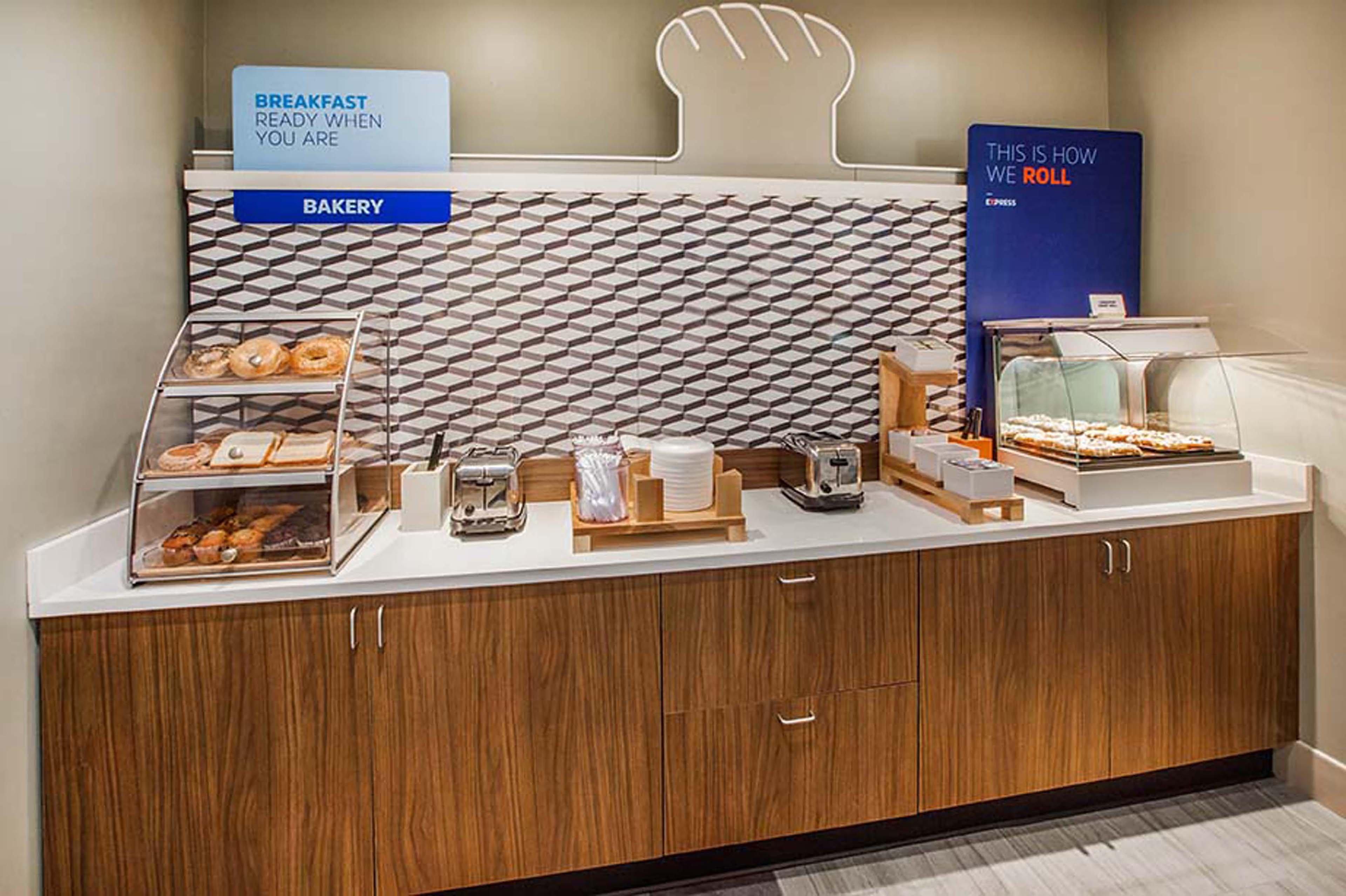 Holiday Inn Express & Suites Vaudreuil-Dorion By Ihg מראה חיצוני תמונה