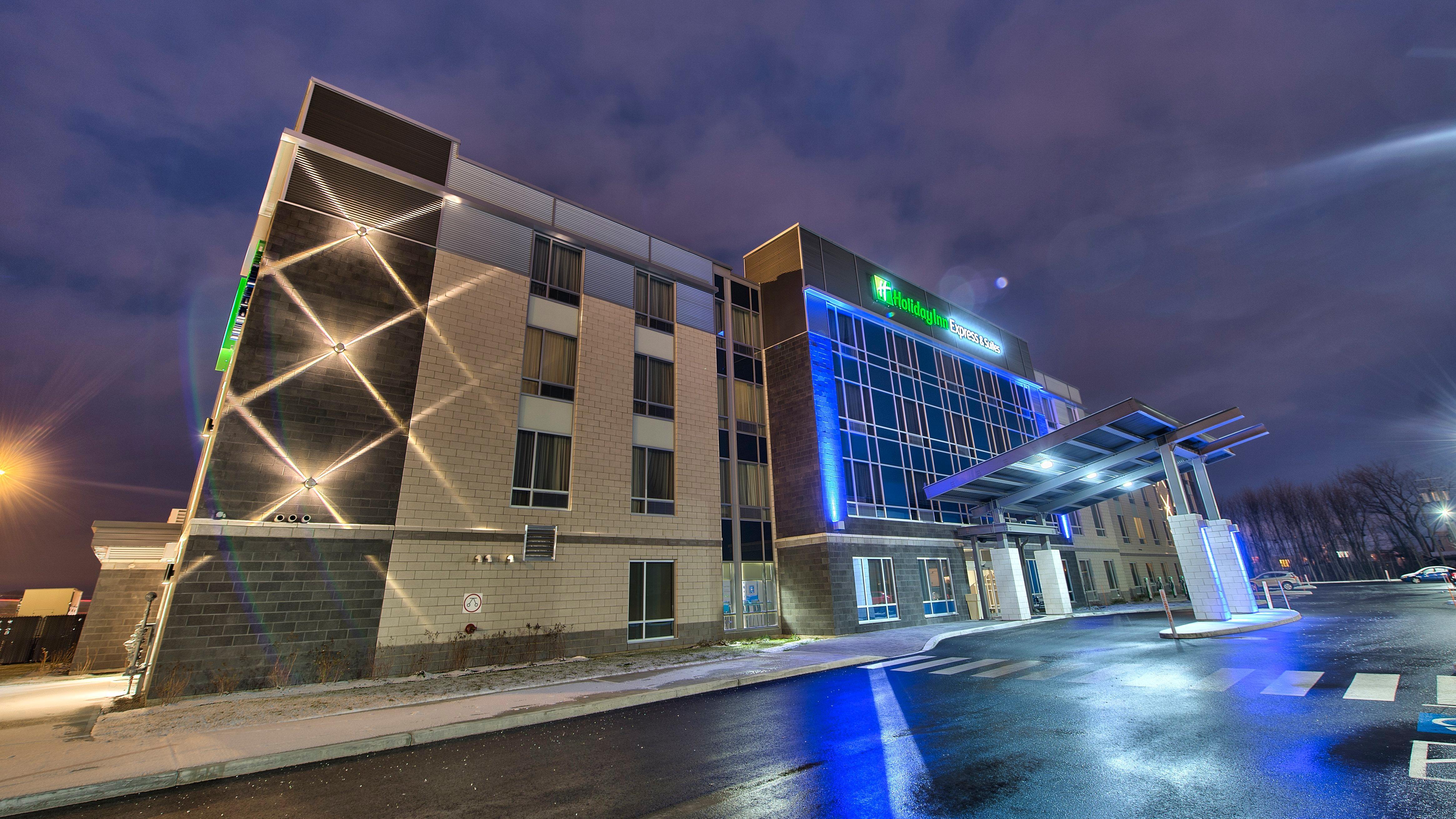 Holiday Inn Express & Suites Vaudreuil-Dorion By Ihg מראה חיצוני תמונה